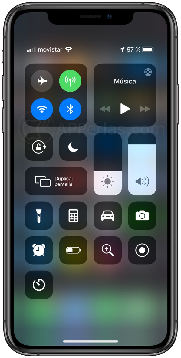 Centro de control con apps nativas de iOS Centro de control con apps nativas de iOS