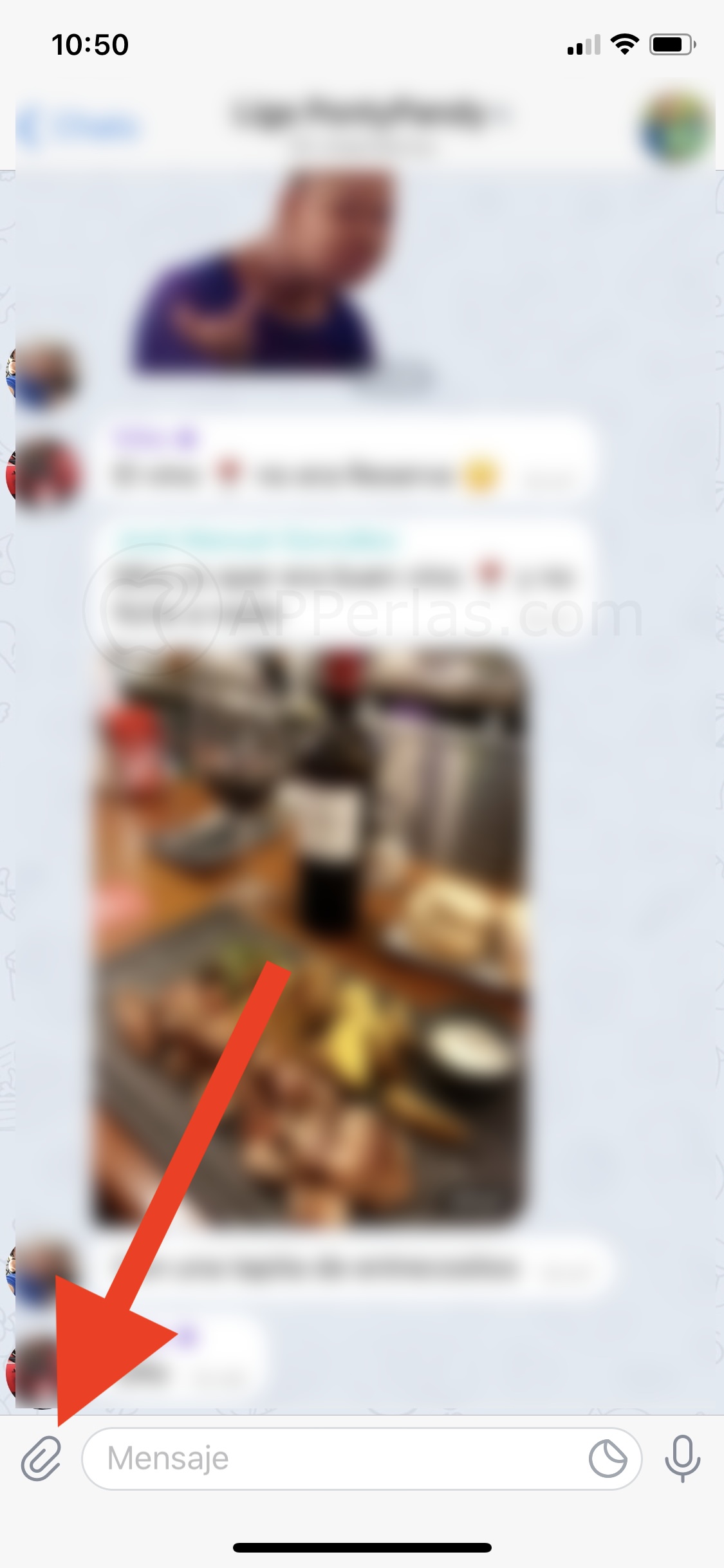 Pulsa en la opción adjuntar en Telegram Pulsa en la opción adjuntar en Telegram
