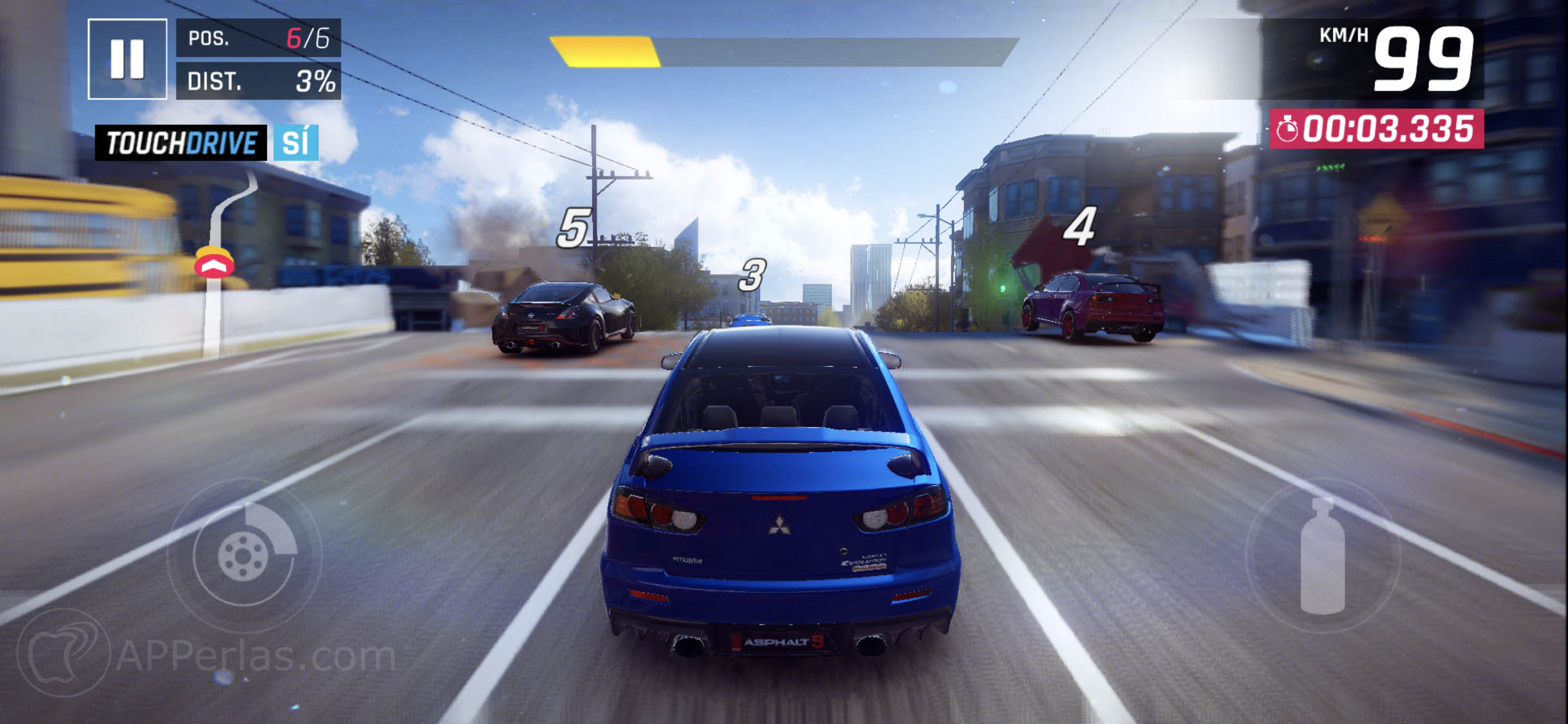 Los gráficos y controles durante una carrera en Asphalt 9 Legends Los gráficos y controles durante una carrera en Asphalt 9 Legends