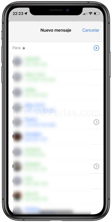 Los contactos en azul, tienen iPhone o un dispositivo de Apple Los contactos en azul, tienen iPhone o un dispositivo de Apple