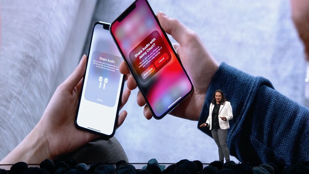 música con dos AirPods música con dos AirPods