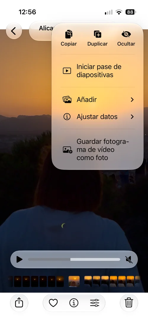 Elige la opción "Guardar fotograma de vídeo como foto" Elige la opción "Guardar fotograma de vídeo como foto"